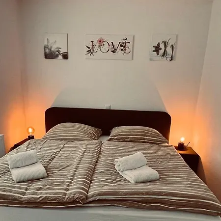 דירה Zentrale Beautiful In